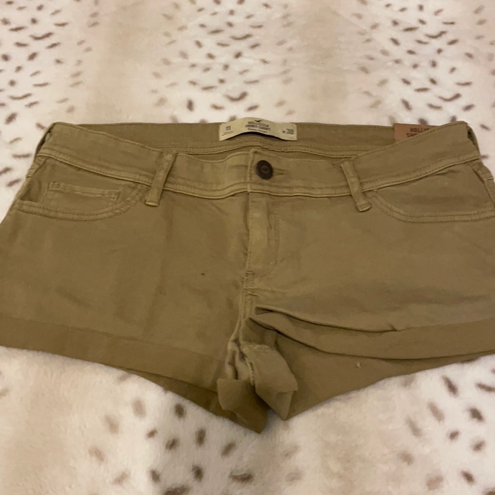 Short Hollister size 11